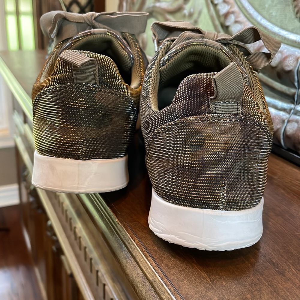 Camo - Picture 3 of 4
